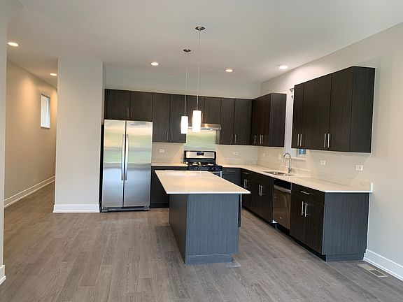 3rd image of 3329 S Michigan Ave #2