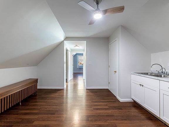 4th image of 3404 N Kilbourn Ave #2