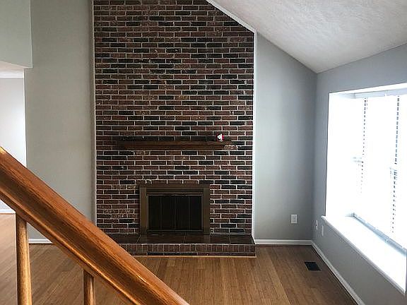 3rd image of 4268 Southmoor Park