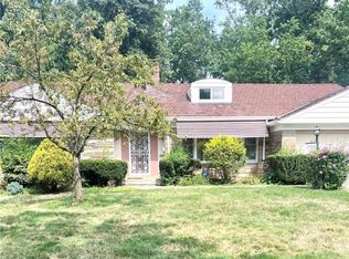 3135 Eastwick Dr, Cleveland Heights, OH 44118