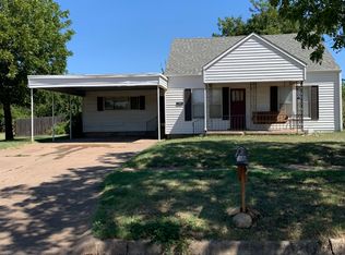 1301 4th St, Graham, TX 76450