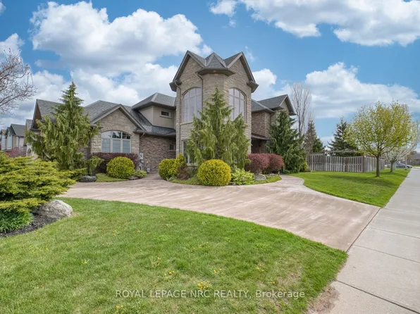 8479 Forestview Blvd, Niagara Falls, ON L2H 0B2