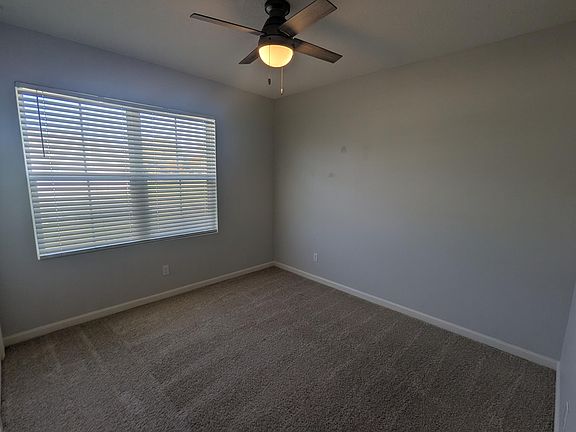 2nd image of 284 SW Ridgecrest Dr