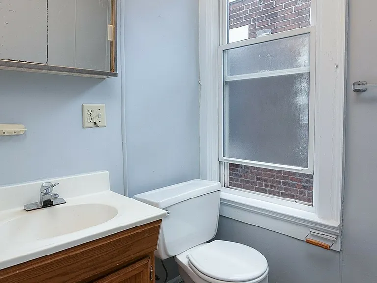 2409-2417 W. Clifton Ave — Photo 10