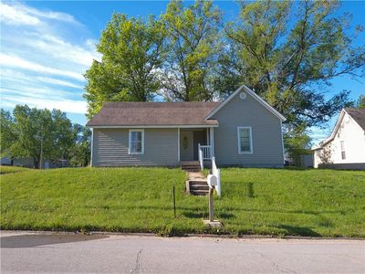 701 W Peoria St, Paola, KS, 66071