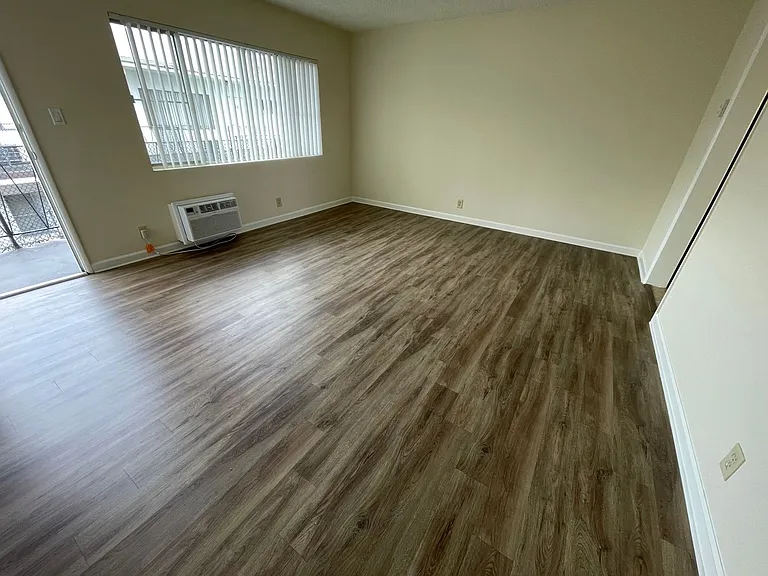 460 W. Doran St. Glendale CA — Photo 6