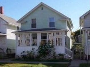 72 Pine St, Holyoke, MA 01040