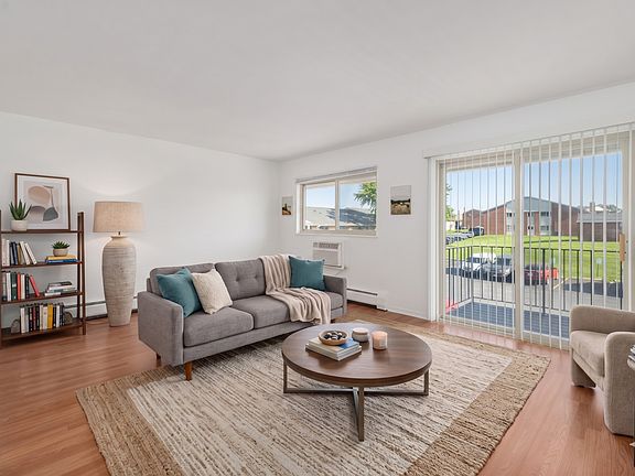 5th image of 659 E Fullerton Ave APT 204