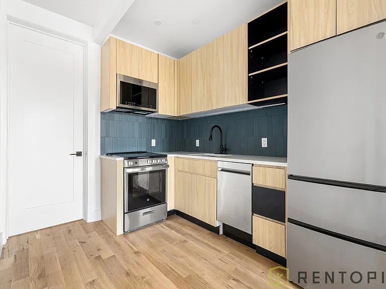 624 Metropolitan Ave #210A — Photo 6