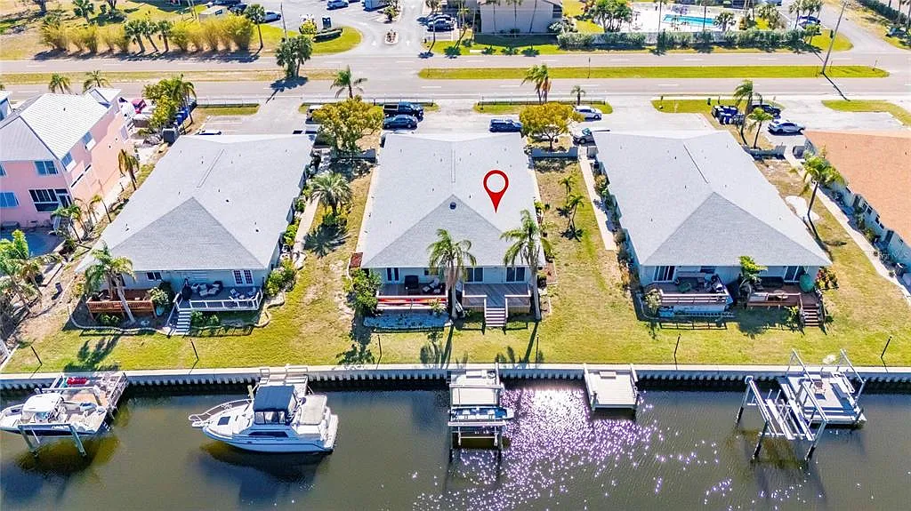 3 bed, 2.0 bath, 1281 sqft, $2,500 — Photo 1