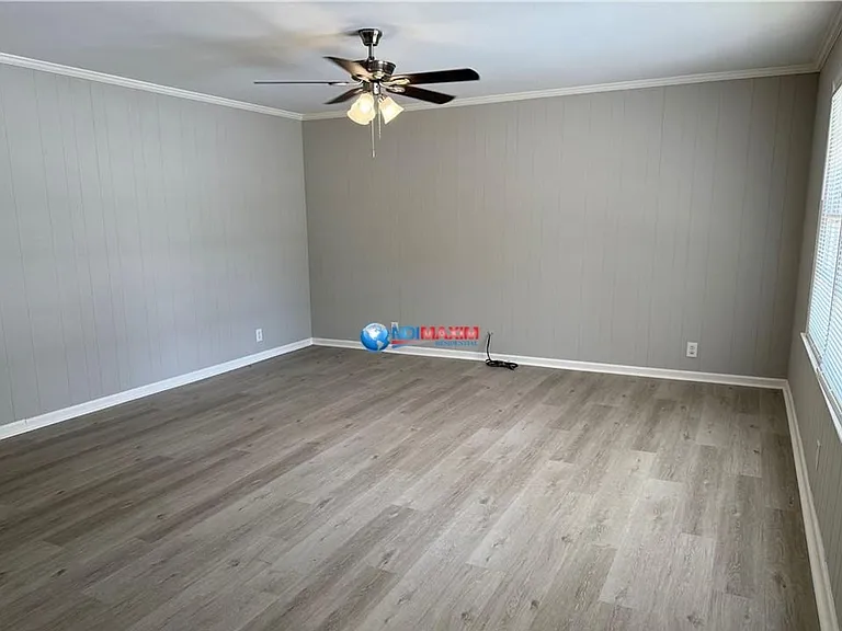 1547 Mountain View Cir NW — Photo 3