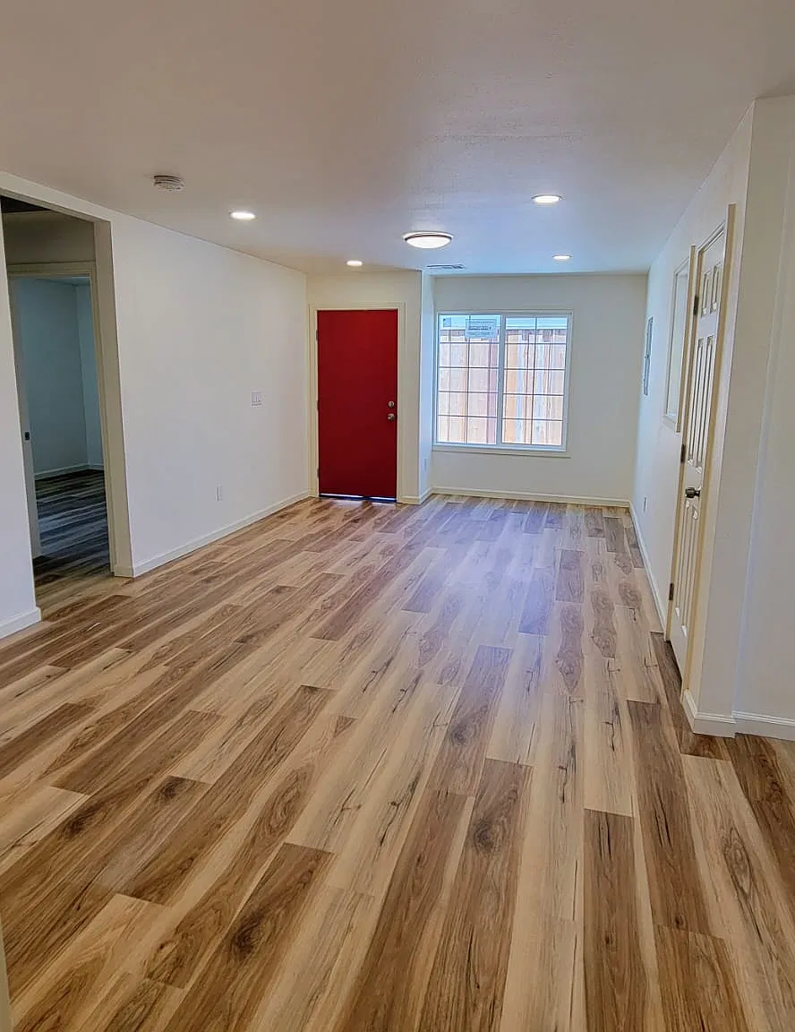 2 bed, 900 sqft, $3,799 — Photo 2