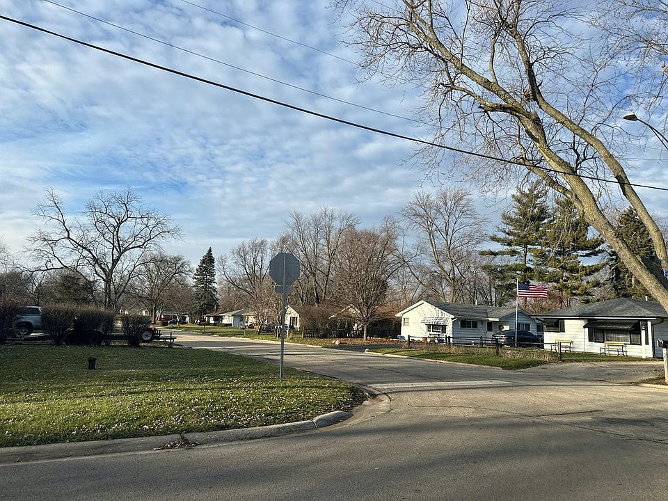 2115 Greengold St, Crest Hill, IL 60403 | Zillow