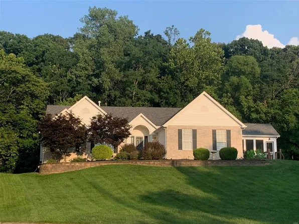 1 Willow Creek Ct, Saint Charles, MO 63304