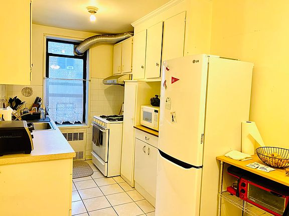 5th image of 33-47 91st St APT 4D