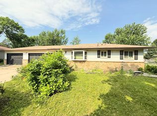 4035 Beryl Rd, Eagan, MN 55122