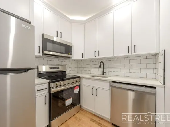 1439 Lincoln Place 2B image 3 of 8