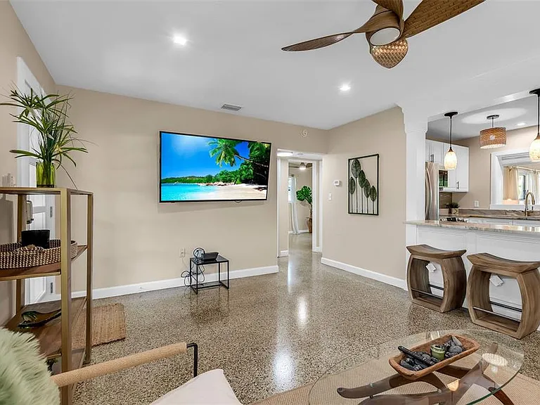 510 N Osprey Ave — Photo 18
