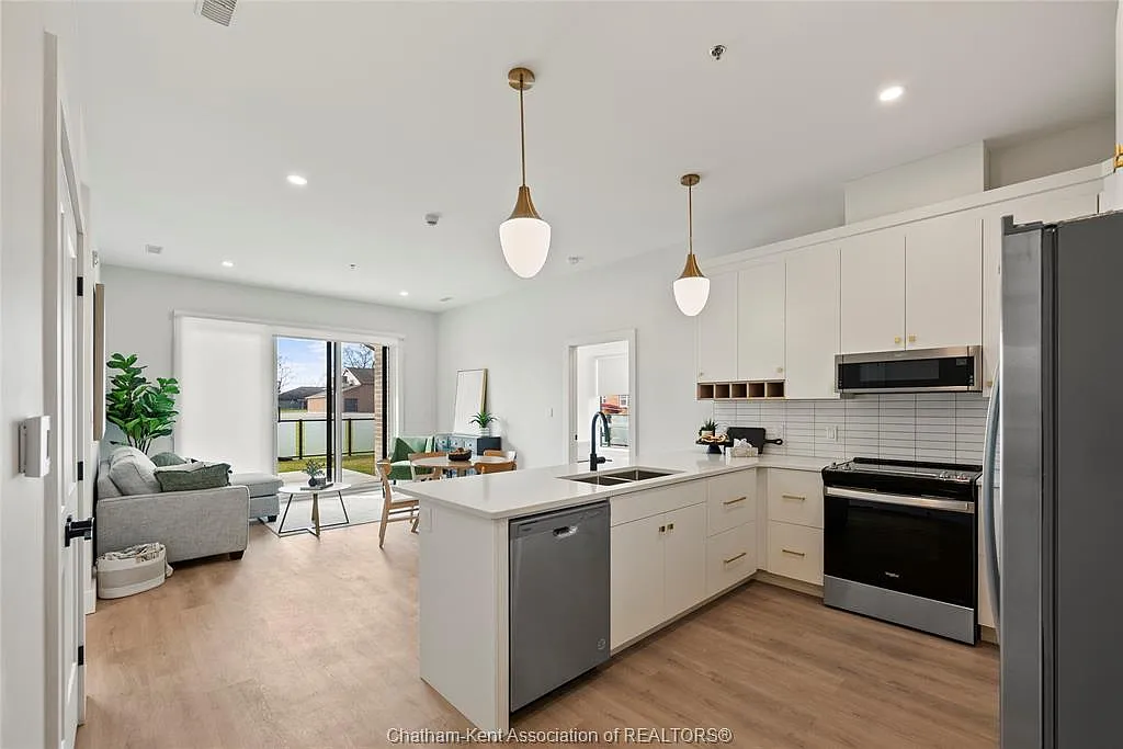 2 bed, 1242 sqft, $2,850 — Photo 4