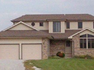 705 N Commercial St, Weeping Water, NE 68463