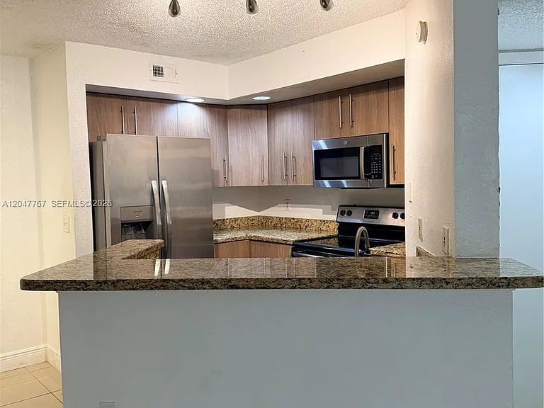 13090 Vista Isles Dr #111 — Photo 3