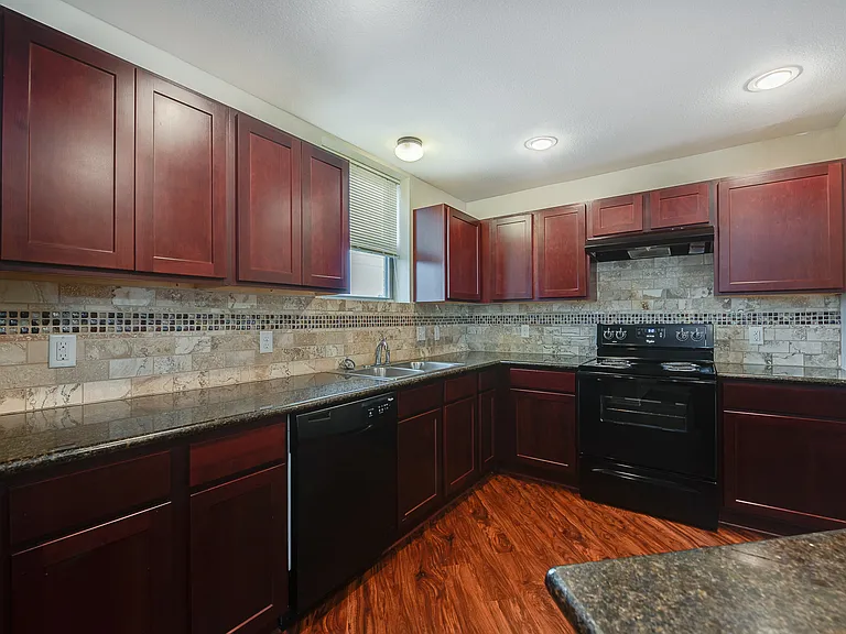 Falcon Point — Photo 75