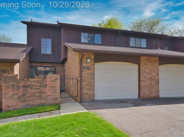 26824 Summerdale Dr, Southfield, MI 48033