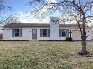 672 Leveque Cir, Carleton, MI 48117