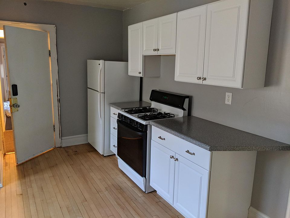 Example of Kitchen cabinets, paint colors