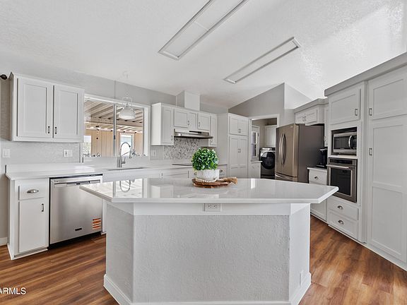 5th image of 3700 S TOMAHAWK Road #8