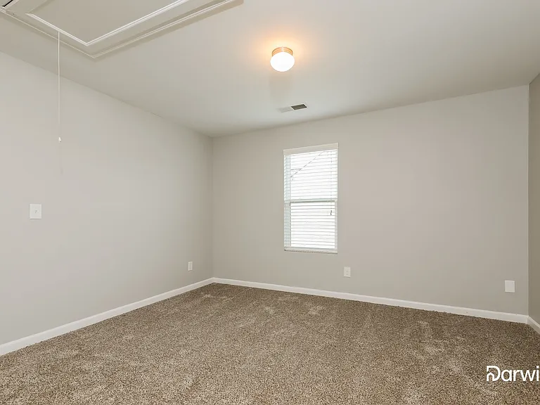 358 Lamont Ln — Photo 11