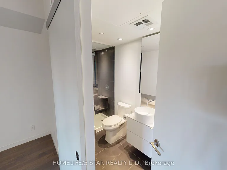 383 Sorauren Ave #310 — Photo 24