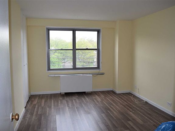 4th image of 17501 Hillside Ave #7K