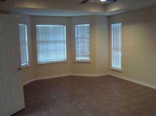 904 Nokomis Cir, Lancaster, TX 75146