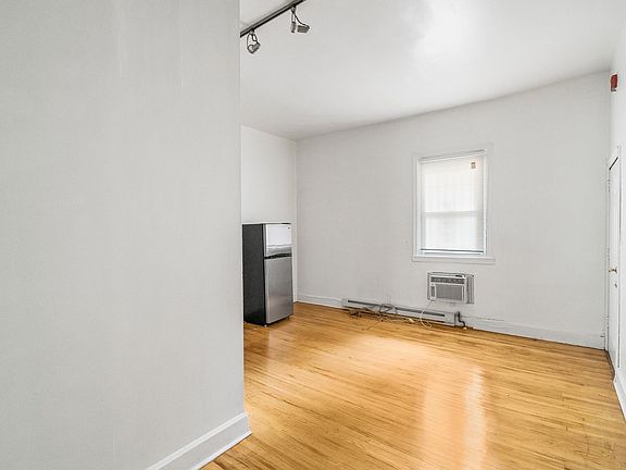 3rd image of 1330 Pine St APT C201