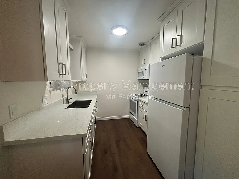 10424 Parr Ave #E — Photo 11