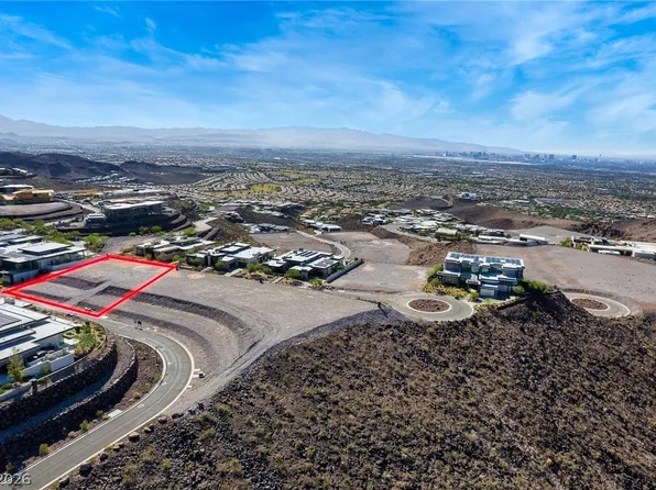 8 Wanderlust Ct, Henderson, NV 89012