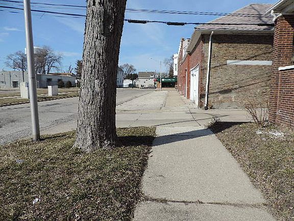 4th image of 309 28th Ave