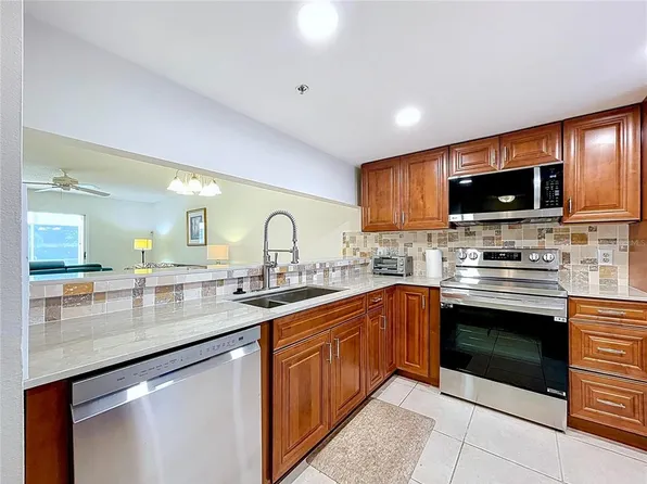 7201 29th Avenue Dr W APT 102, Bradenton, FL 34209