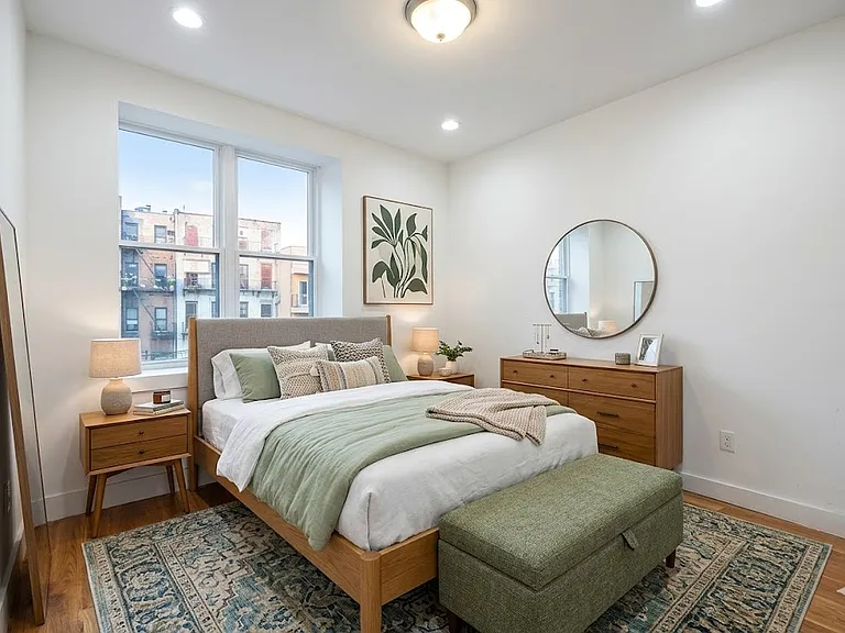 33 Meserole St #3 — Photo 2