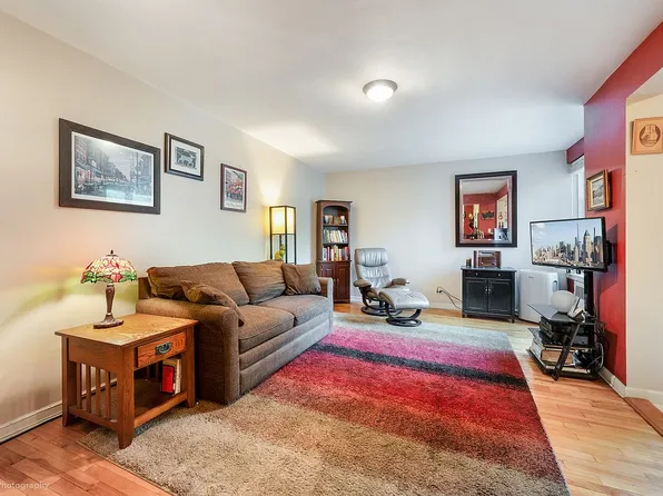 39-50 52nd St APT 1B, Woodside, NY 11377