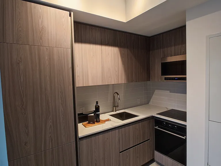 110 Broadway Ave #402S — Photo 36