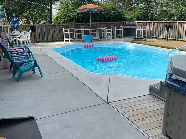 4318 W Barracuda Dr, Nags Head, NC 27959