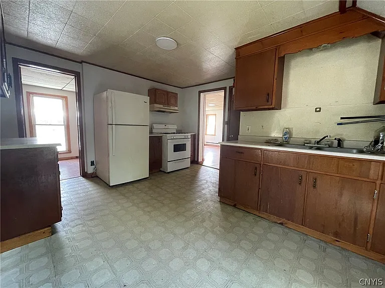 424 W Court St — Photo 7