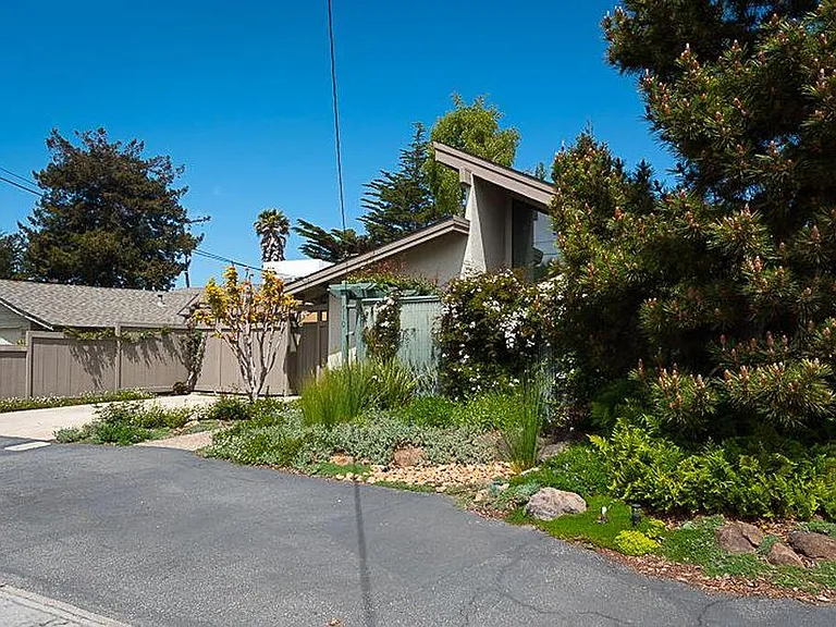 510 Pine St — Photo 2