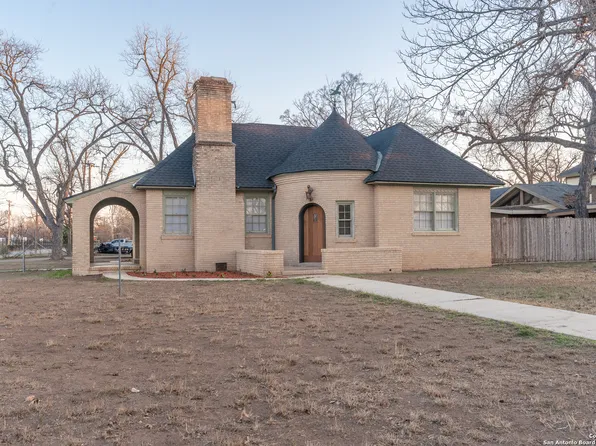 1015 N High, Uvalde, TX 78801
