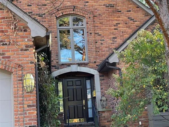 5554 Pine Brooke Ct, Bloomfield Hills, MI 48304