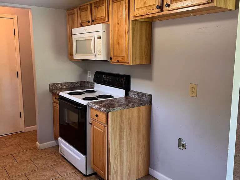 400 Christy Ct — Photo 7