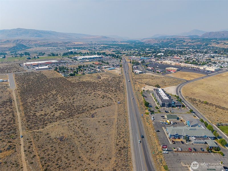 5th image of 8 Enterprise Way Road
