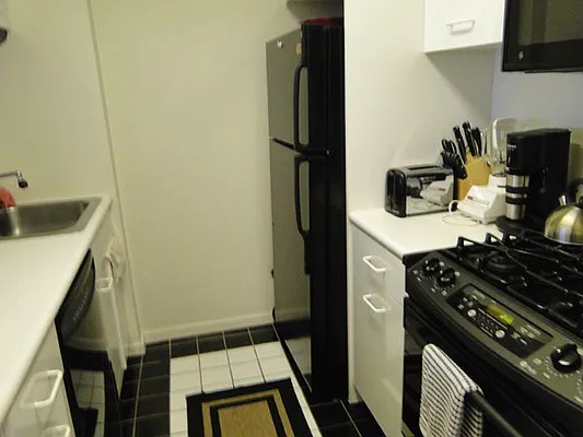 Rented by Boulevard Residentials | media 22